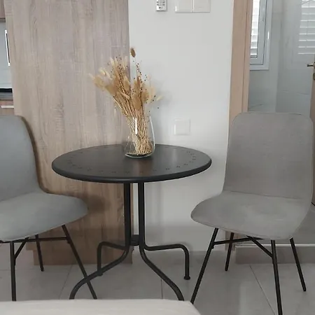 Phaedrus Living: Alkminis Seaside Luxury Flat 01 Paphos