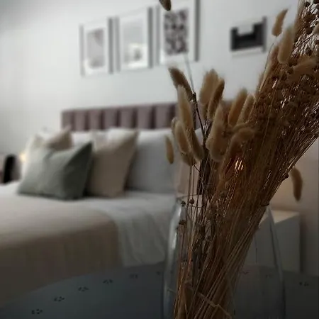 Phaedrus Living: Alkminis Seaside Luxury Flat 01 Apartament Paphos